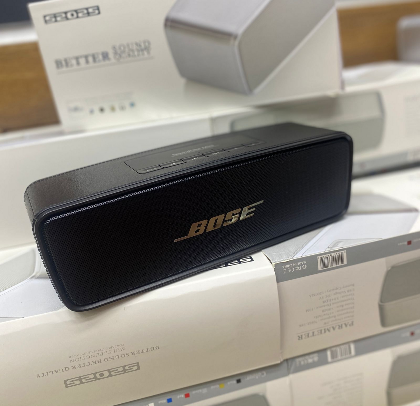 Parlante Bose S2025